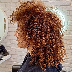 Mizone beauty crvena kosa afro
